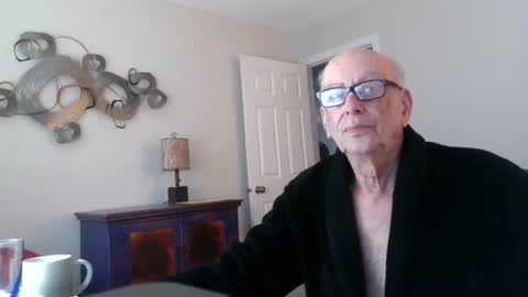 Snapshot of i12cuu12c2 chatting on 04/22/26, 12:18 i12cuu12c2 online show from 04/22/26, 12:18