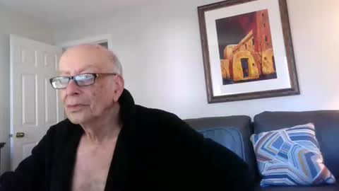 Snapshot of i12cuu12c2 chatting on 04/23/26, 12:04 i12cuu12c2 online show from 04/23/26, 12:04