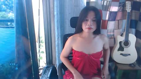 Snapshot of i_am_asian90 chatting on 12/10/24, 01:43 Kim online show from 12/10/24, 01:43