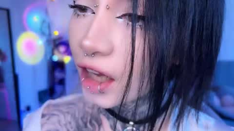 Snapshot of i_died_again chatting on 03/27/26, 09:10 Asya online show from 03/27/26, 09:10