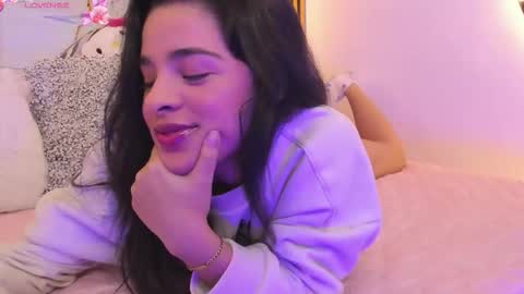 Snapshot of i_karly chatting on 11/13/25, 01:10 i_karly online show from 11/13/25, 01:10