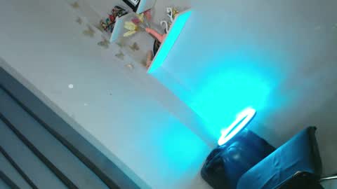 Snapshot of i_love_sabel chatting on 01/18/25, 01:29 Sabel online show from 01/18/25, 01:29