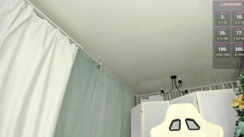 Snapshot of i_want_you_eva chatting on 01/21/25, 04:37 HiI am  EvaPVT is open  online show from 01/21/25, 04:37