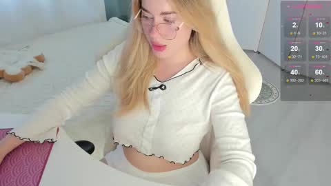 Snapshot of i_want_you_eva chatting on 10/13/25, 06:46 HiI am  EvaPVT is open  online show from 10/13/25, 06:46