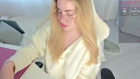 Snapshot of i_want_you_eva chatting on 10/31/25, 10:38 HiI am  EvaPVT is open  online show from 10/31/25, 10:38