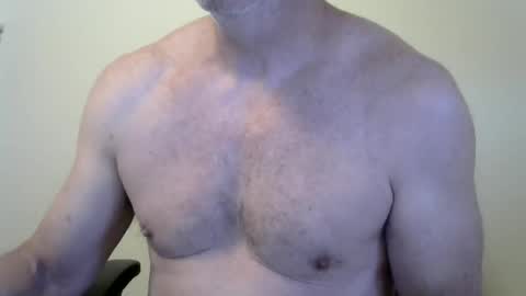 Snapshot of i_was_a_shy_dad chatting on 05/17/26, 12:45 i_was_a_shy_dad online show from 05/17/26, 12:45