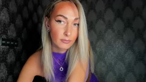 Snapshot of iam_blake chatting on 11/29/25, 06:44 Blake online show from 11/29/25, 06:44