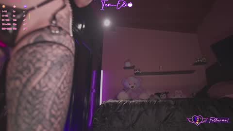 Snapshot of iam_eli chatting on 11/13/25, 09:47 online show from 11/13/25, 09:47