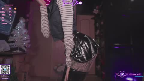 Snapshot of iam_eli chatting on 12/19/25, 01:23 online show from 12/19/25, 01:23