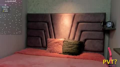 Snapshot of iam_lina chatting on 03/19/26, 11:36 iam_lina online show from 03/19/26, 11:36