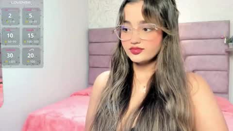 Snapshot of iam_lina chatting on 03/28/26, 11:10 iam_lina online show from 03/28/26, 11:10