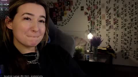 Snapshot of iam_meg chatting on 12/24/24, 05:38 Meg online show from 12/24/24, 05:38