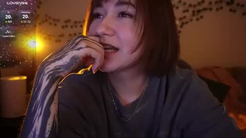 Snapshot of iam_meg chatting on 12/02/25, 01:33 Meg online show from 12/02/25, 01:33