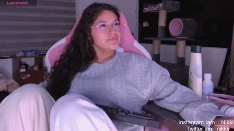 On instagram Imm  NikkiHelp me reach 100 likes online show from 12/28/24, 02:43