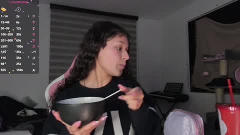 On instagram Imm  NikkiHelp me reach 100 likes online show from 01/02/25, 05:35