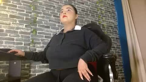 Snapshot of iam_samy__ chatting on 10/12/25, 11:42 Samy online show from 10/12/25, 11:42
