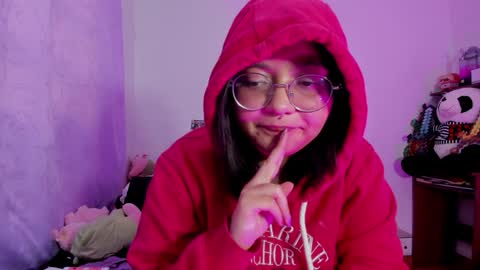 Snapshot of iam_zoechan chatting on 12/15/24, 11:34 Zoe 3 online show from 12/15/24, 11:34