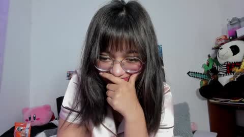 Snapshot of iam_zoechan chatting on 12/23/24, 07:28 Zoe 3 online show from 12/23/24, 07:28