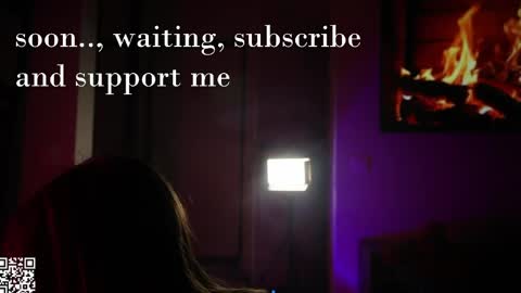 Snapshot of iamclaire_ chatting on 04/06/26, 11:27 Claire online show from 04/06/26, 11:27