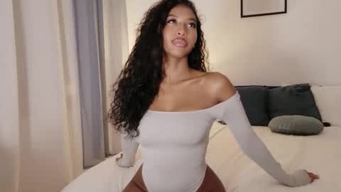 Crystal online show from 09/18/25, 10:56