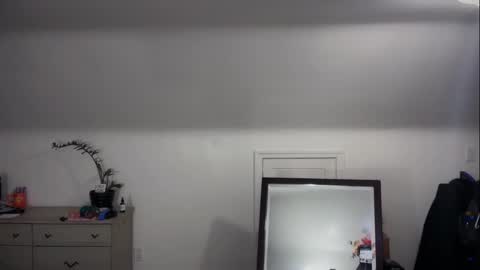 Crystal online show from 11/30/25, 03:27