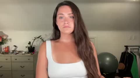 Snapshot of iamcrystalann chatting on 06/26/26, 03:33 Crystal online show from 06/26/26, 03:33