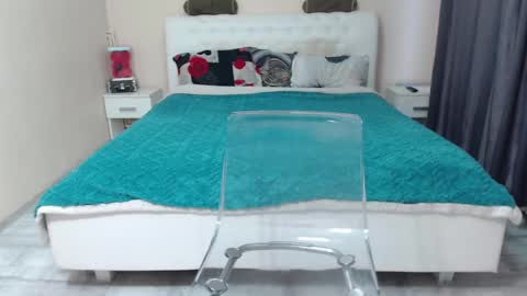 Alice online show from 03/01/25, 01:29