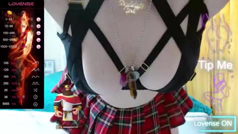 Snapshot of iamdaddyissues chatting on 02/12/26, 07:25 Alice online show from 02/12/26, 07:25