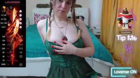 Snapshot of iamdaddyissues chatting on 02/25/26, 06:23 Alice online show from 02/25/26, 06:23