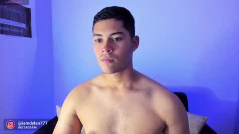 Snapshot of iamdylan777 chatting on 01/22/25, 10:59 Dylan independent model online show from 01/22/25, 10:59