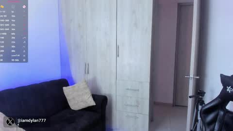 Snapshot of iamdylan777 chatting on 03/06/25, 10:04 Dylan independent model online show from 03/06/25, 10:04