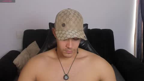 Dylan  independent model  online show from 04/25/26, 01:41