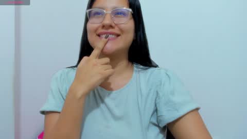 Snapshot of iamevaaa chatting on 01/24/25, 10:51 Eva online show from 01/24/25, 10:51