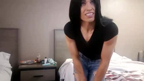 Snapshot of iamjoshuaedward chatting on 01/06/25, 12:16 Joslynn online show from 01/06/25, 12:16