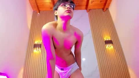 Snapshot of iamjuanjoc chatting on 01/17/26, 04:06 iamjuanjoc online show from 01/17/26, 04:06