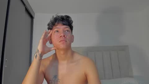 Snapshot of iamjulian_ chatting on 07/15/26, 11:15 Juliiiiian online show from 07/15/26, 11:15