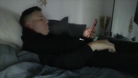 iamkeri online show from 10/24/25, 05:53