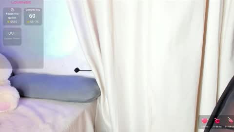 Lara online show from 12/22/25, 02:47