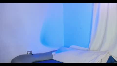 Lara online show from 05/08/26, 04:01