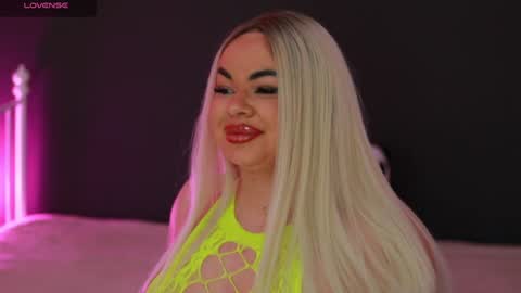 Lila online show from 12/17/24, 06:42