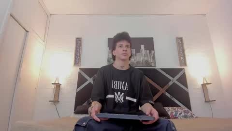 Mariano online show from 11/04/25, 04:11