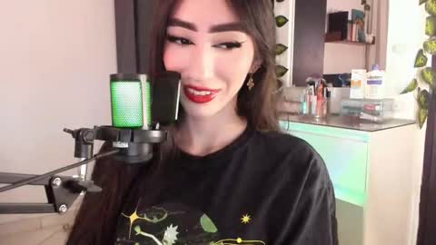 Snapshot of iammelody_ chatting on 11/05/25, 05:07 Mel online show from 11/05/25, 05:07