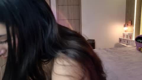 Nyxy  online show from 10/04/25, 10:13