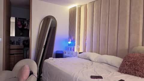 Nyxy online show from 12/16/25, 11:04