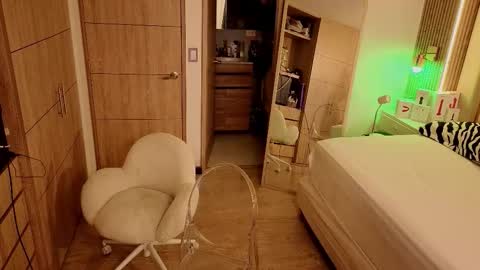 Nyxy online show from 02/21/26, 11:00