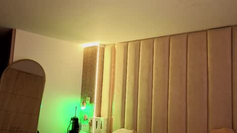 Snapshot of iamnyxy_ chatting on 04/01/26, 11:33 Nyxy online show from 04/01/26, 11:33