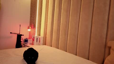 Snapshot of iamnyxy_ chatting on 04/04/26, 11:29 Nyxy online show from 04/04/26, 11:29