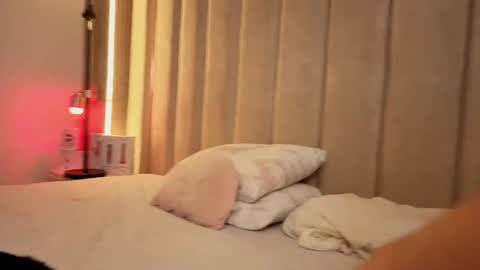 Snapshot of iamnyxy_ chatting on 04/15/26, 11:28 Nyxy online show from 04/15/26, 11:28