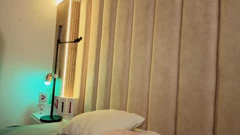 Snapshot of iamnyxy_ chatting on 04/18/26, 11:58 Nyxy online show from 04/18/26, 11:58