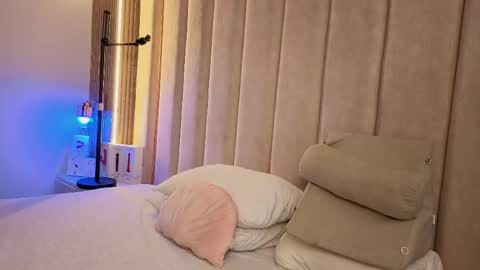 Snapshot of iamnyxy_ chatting on 04/21/26, 11:27 Nyxy online show from 04/21/26, 11:27